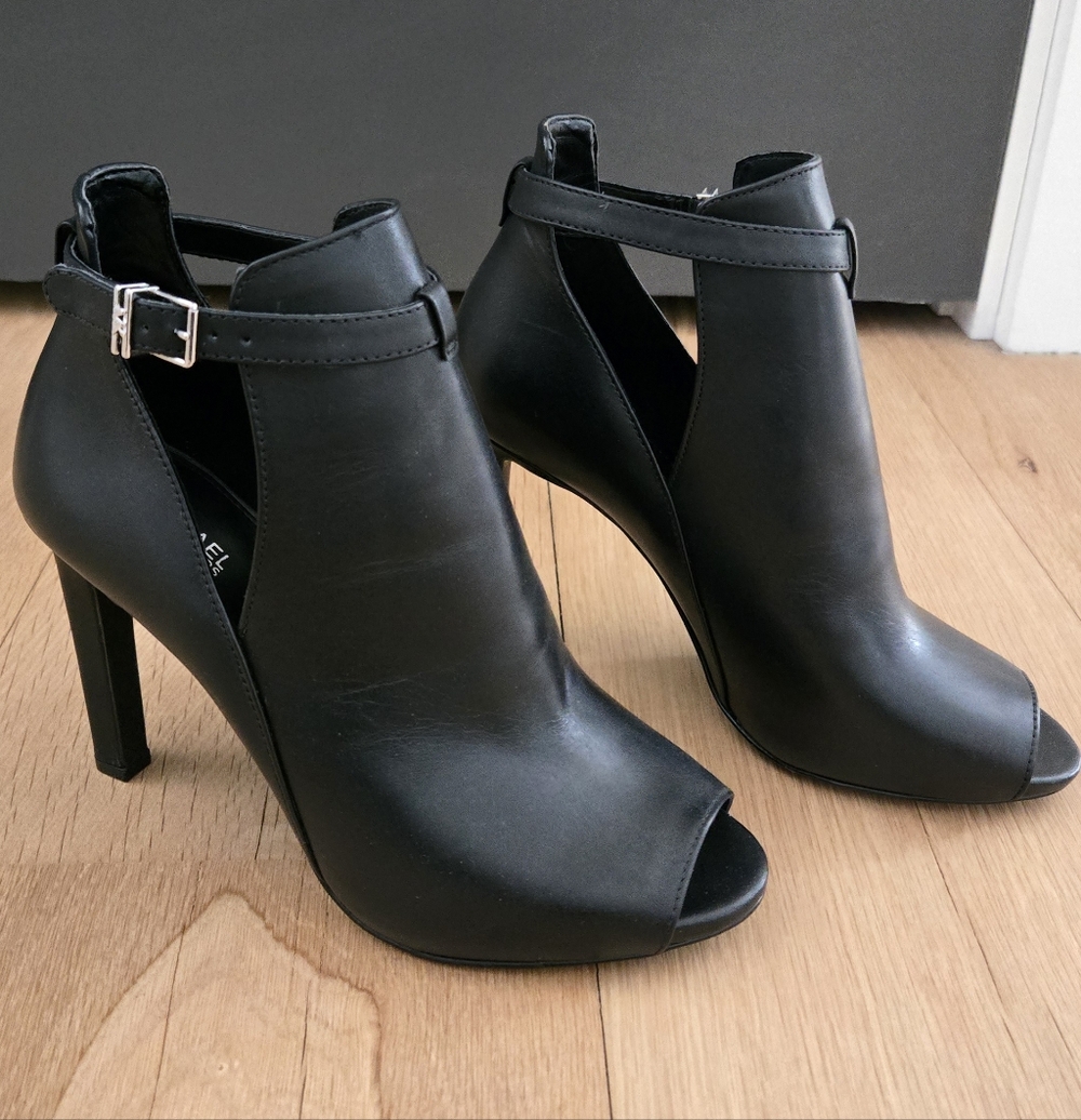 Michael Kors Black Leather Lawson Ankle Booties with Buckle - Picture 3 of 10